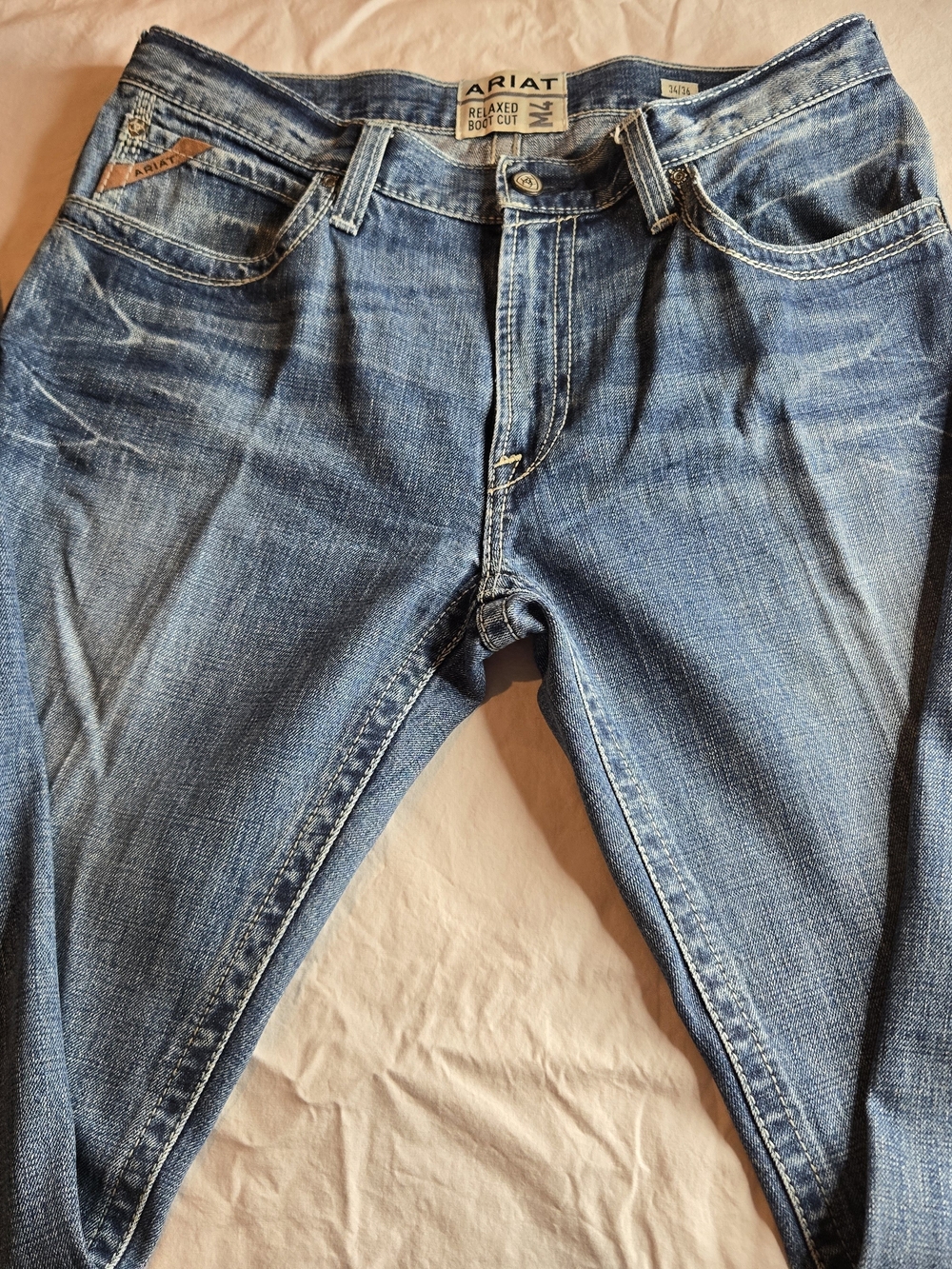 Ariat Relaxed Boot Cut Jeans in Medium Blue Denim - Picture 2 of 3